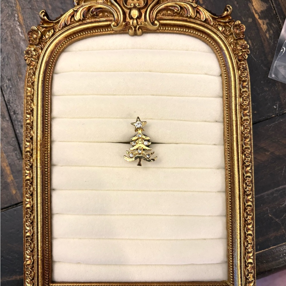 Vintage Mini 1” Rhinestone Gold Tone Christmas Tree Brooch Lapel Pin Festive - Picture 6 of 6
